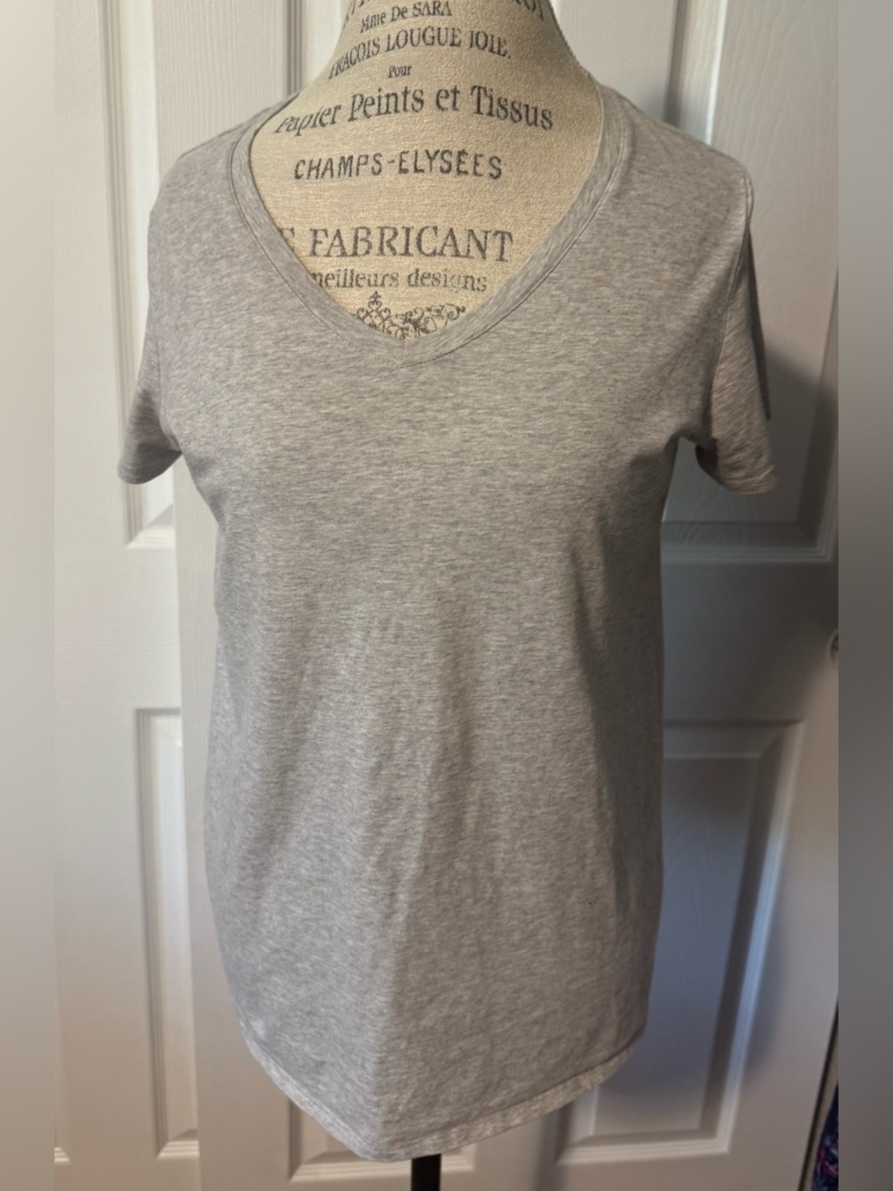 Soft Surroundings Heather Gray V-Neck Short Sleeve Tee Medium